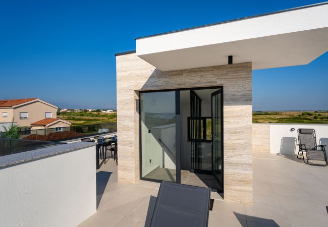 Apartment in Vrsi - Sea view apartment LaMag Apartment in Vrsi - Sea view apartment LaMag