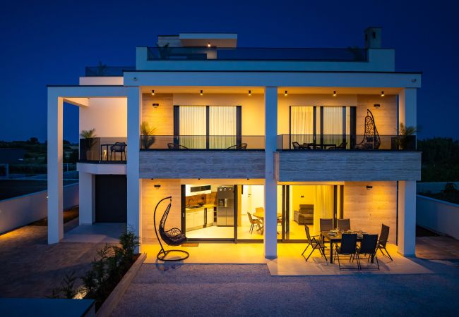 Apartment in Vrsi - Beach apartment LaMag Apartment in Vrsi - Beach apartment LaMag