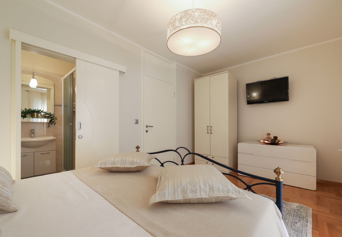 House in Pridraga - Sea view Villa Bella House in Pridraga - Sea view Villa Bella