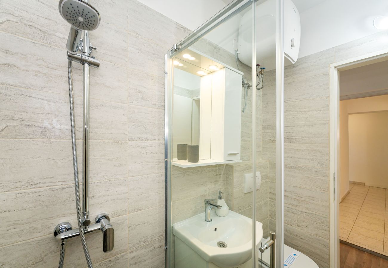 House in Raštevic - Holiday home Emily