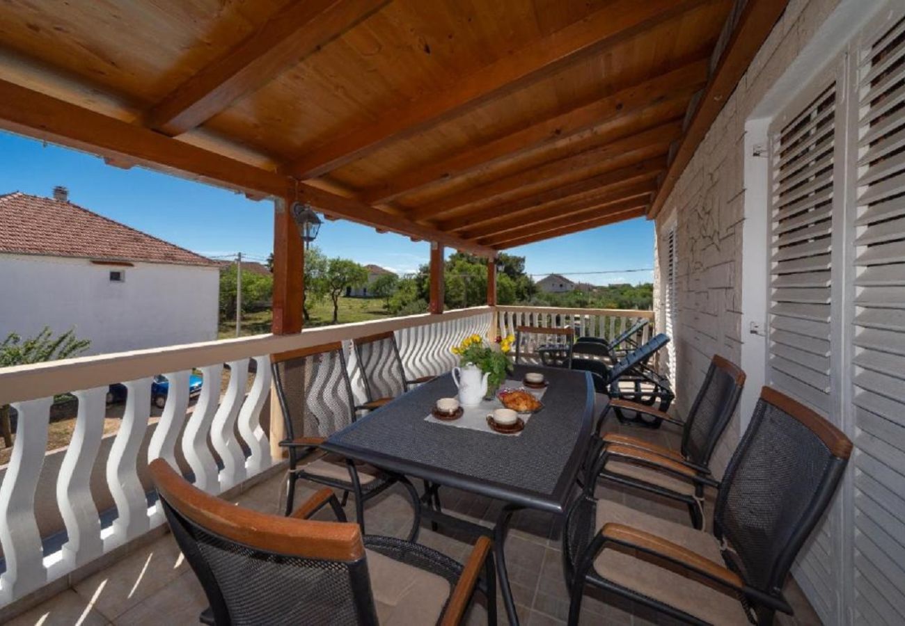 Apartment in Biograd na moru - Apartman DaDa 1