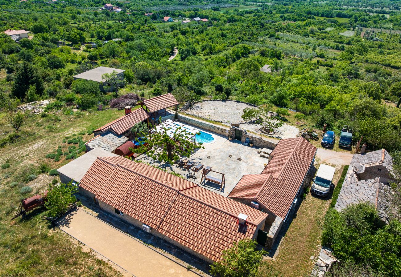 House in Kula Atlagic - Villa Hilltop Paradise