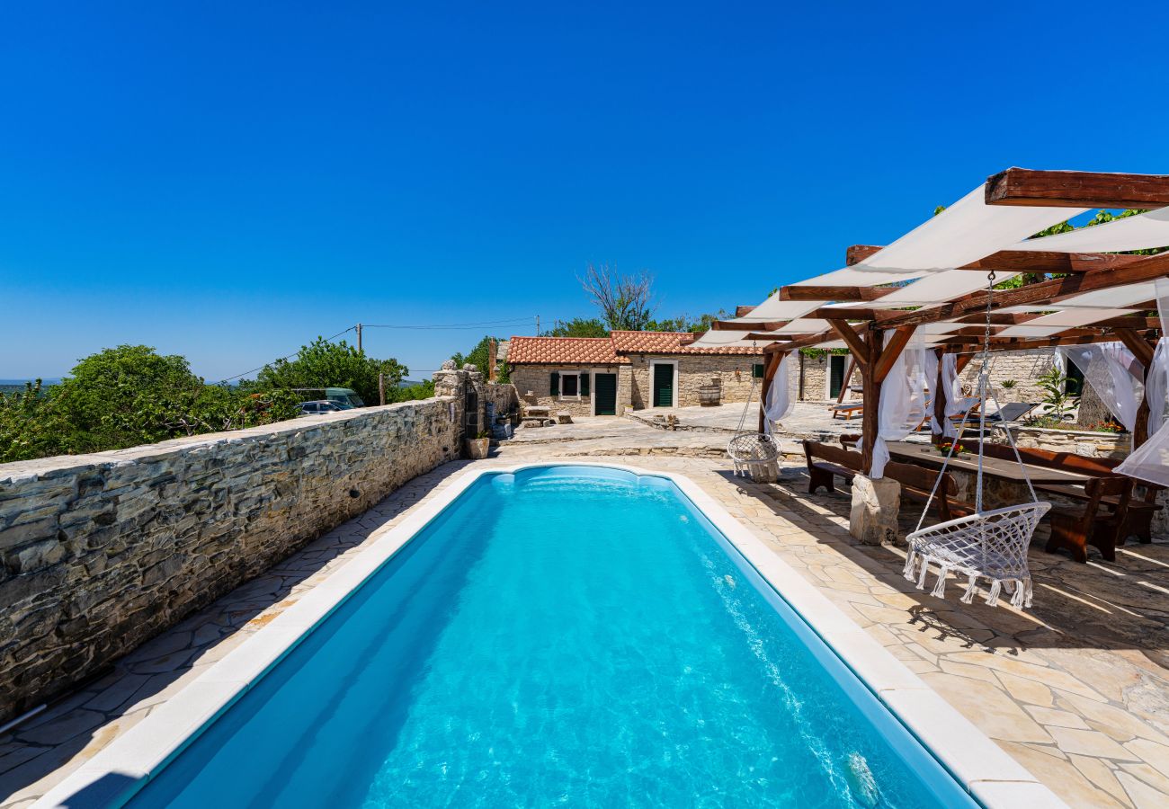 House in Kula Atlagic - Villa Hilltop Paradise