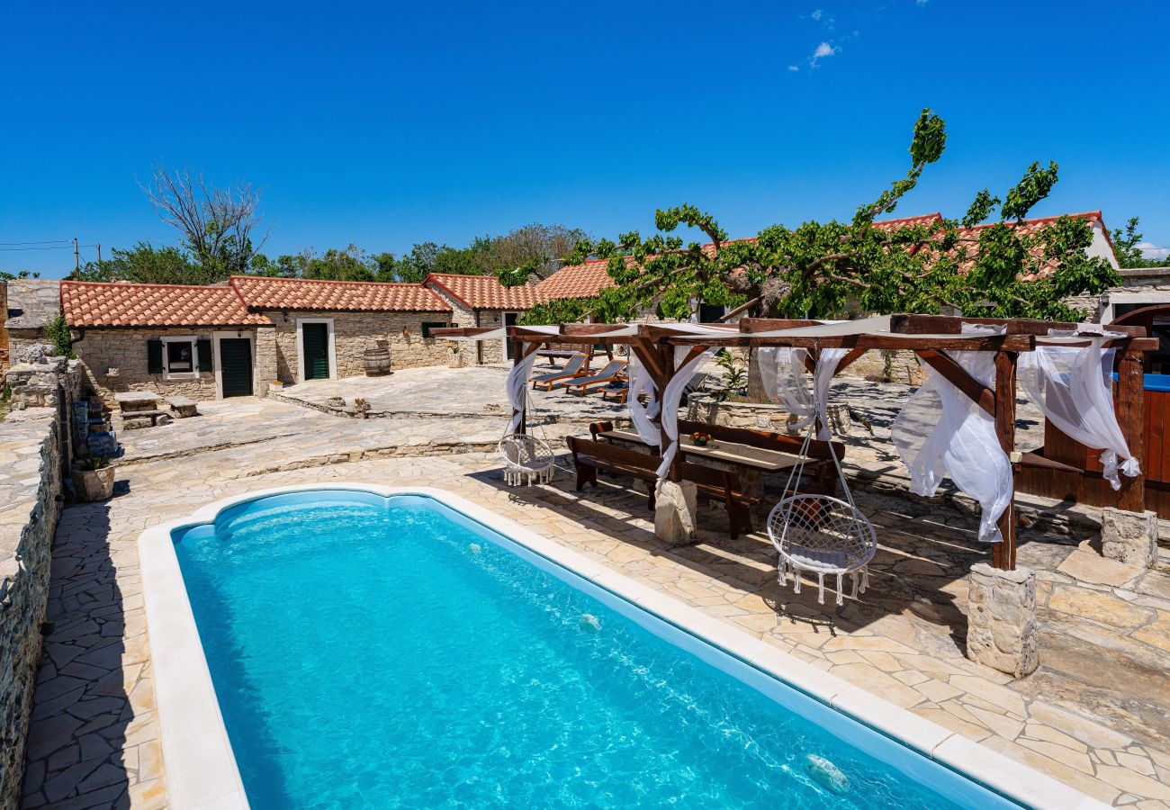 House in Kula Atlagic - Villa Hilltop Paradise