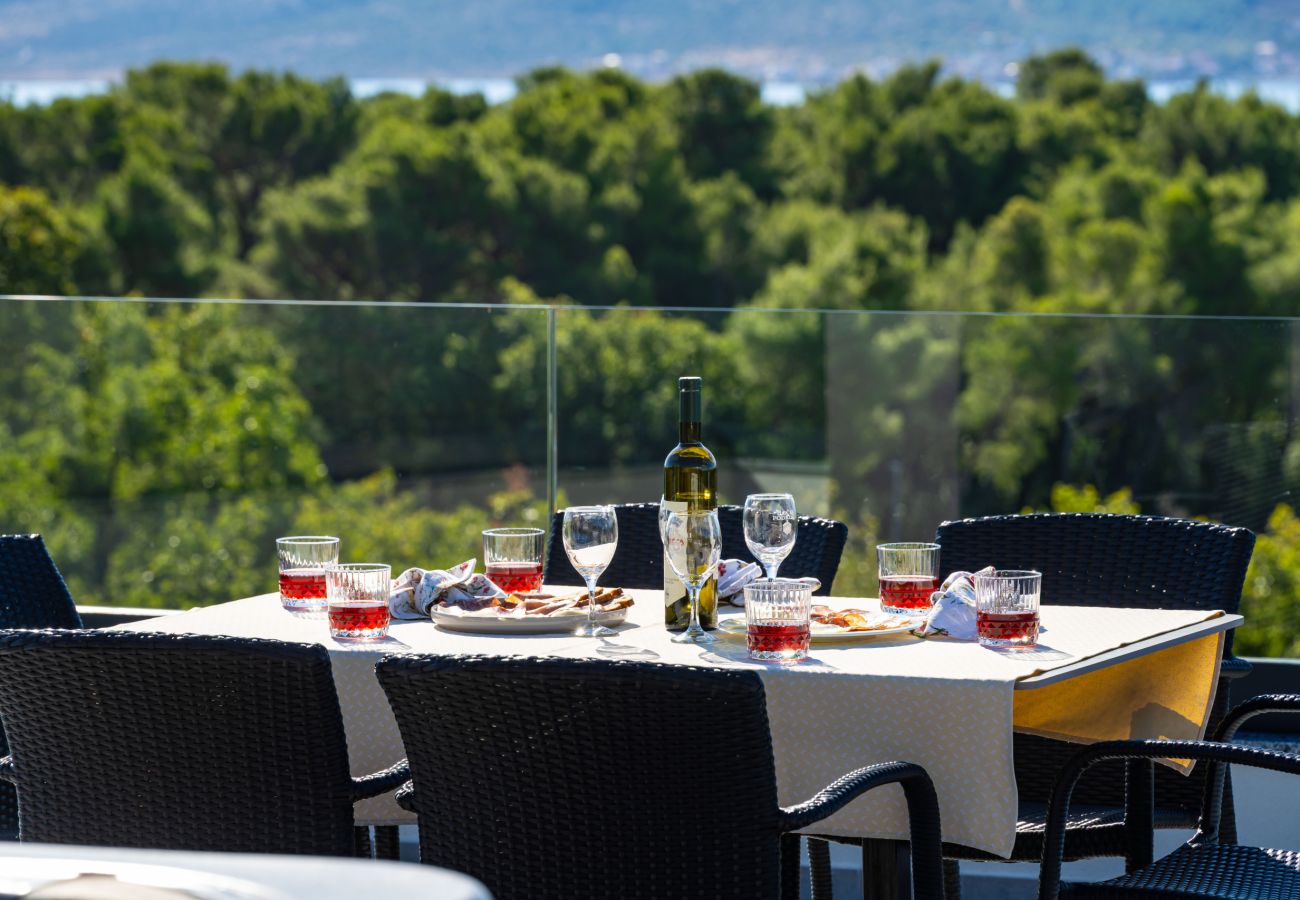 House in Starigrad - Sea view Villa Senti