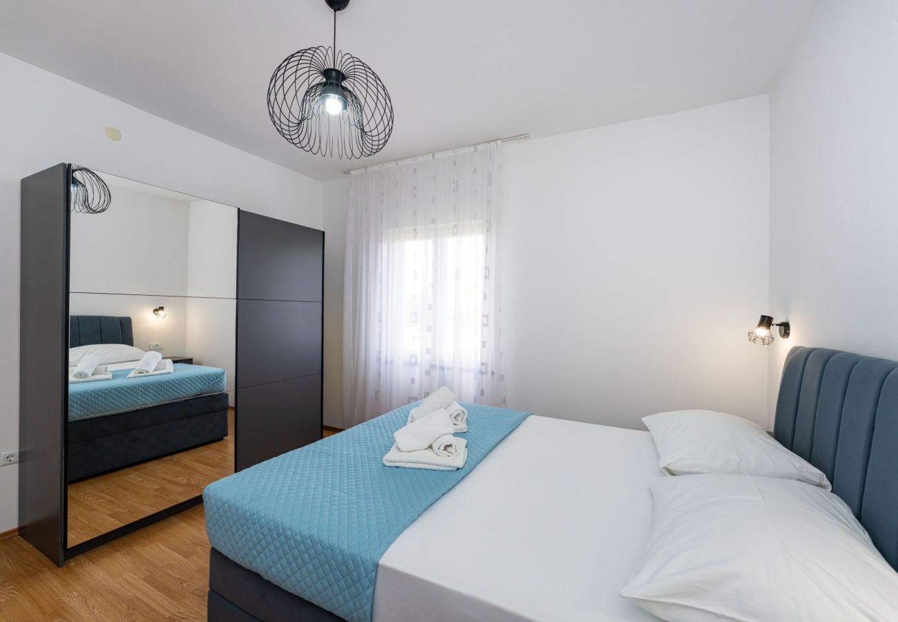 Apartment in Galovac - Apartment Galleli with private pool