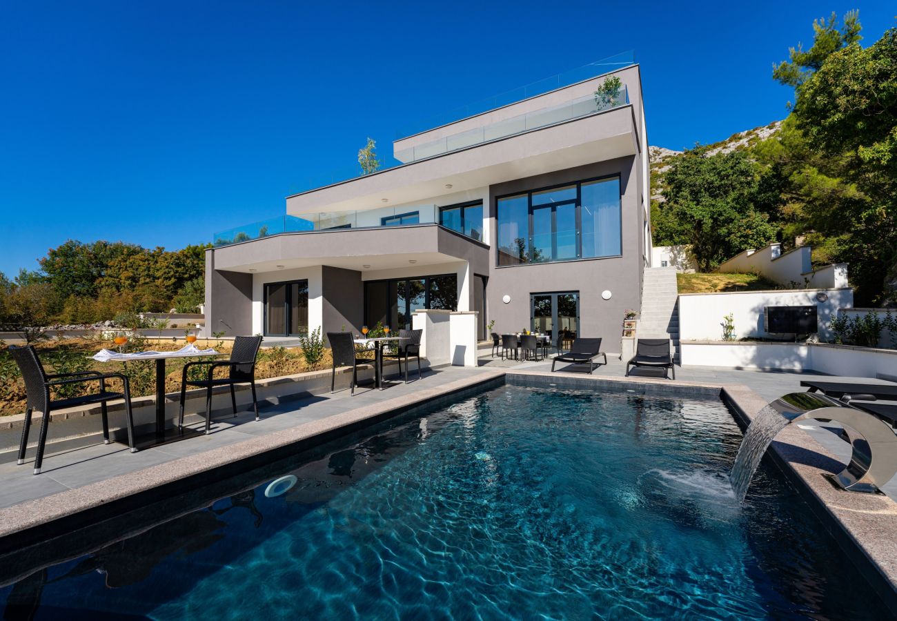 Apartment in Starigrad - Apartment Senti with shared pool