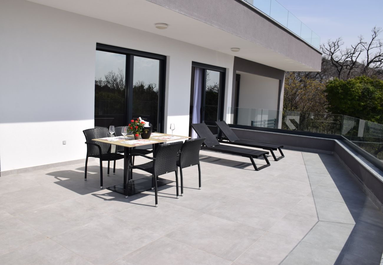 Apartment in Starigrad - Apartment Senti with shared pool