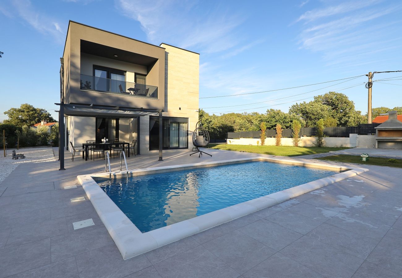 House in Debeljak - Vila Casa Verde