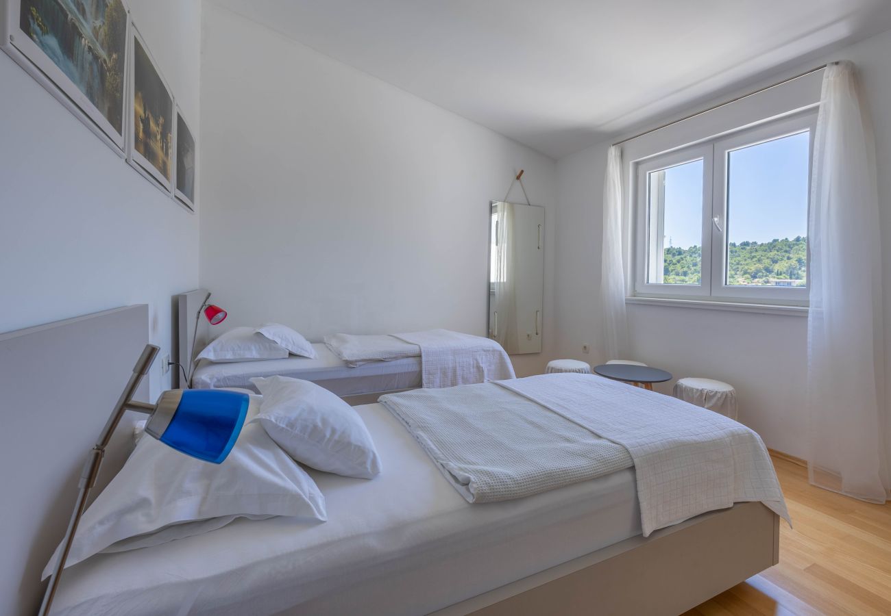 House in Bilice - Villa B&B with private pool