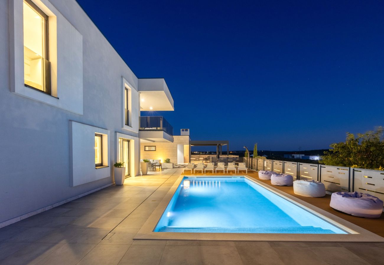 House in Debeljak - Luxury Villa AMore
