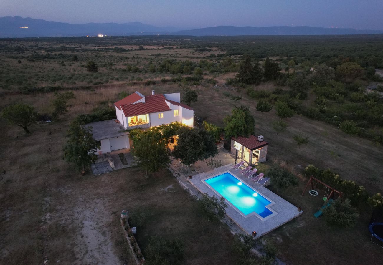 House in Donji Kašic - Holiday home Mandorla