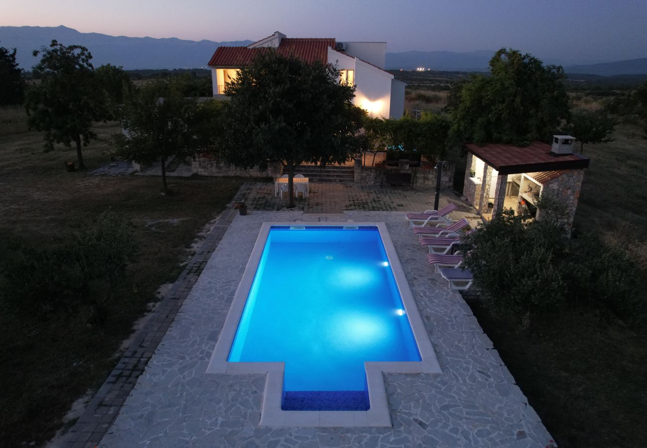 House in Donji Kašic - Holiday home Mandorla
