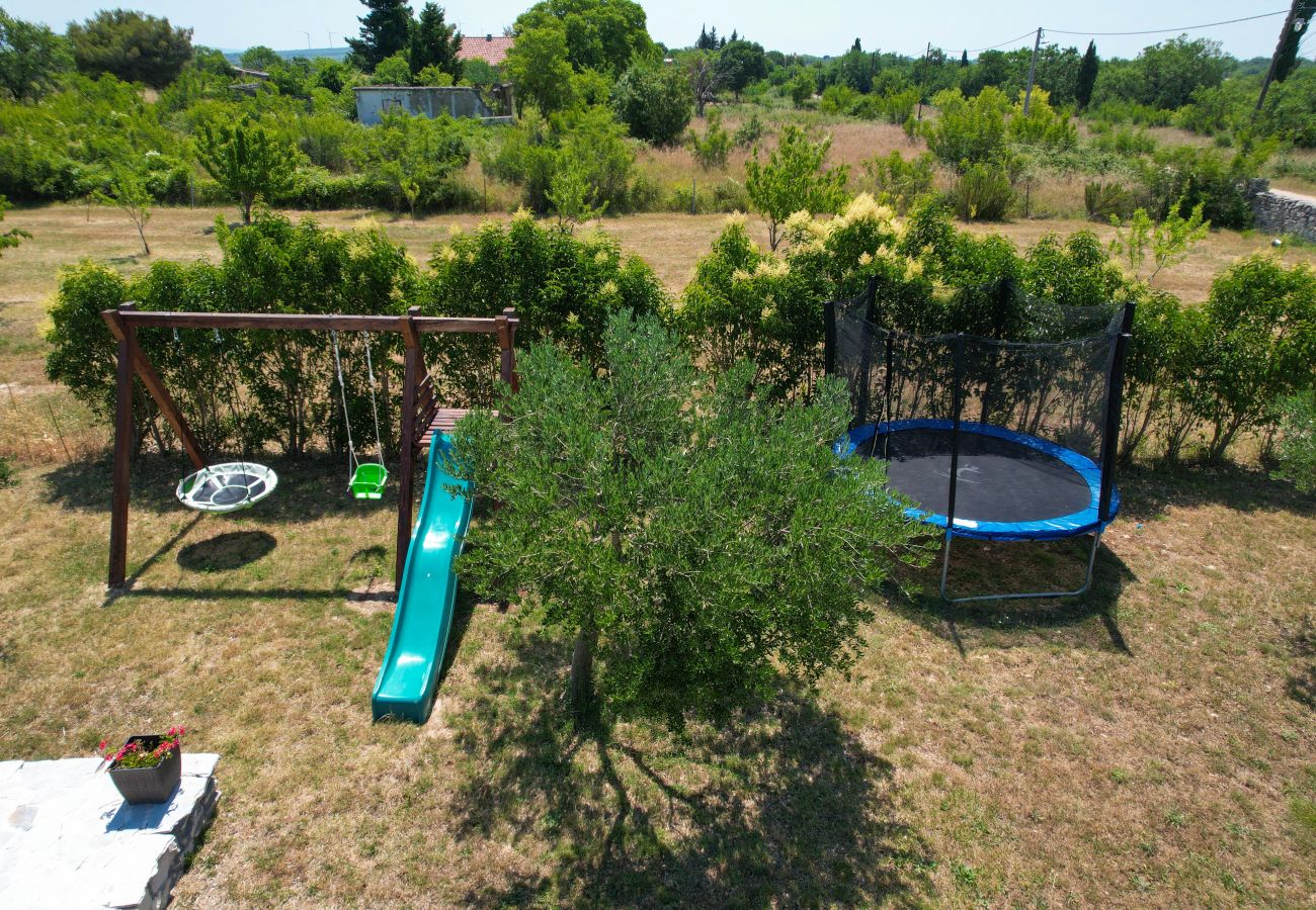 House in Donji Kašic - Holiday home Mandorla