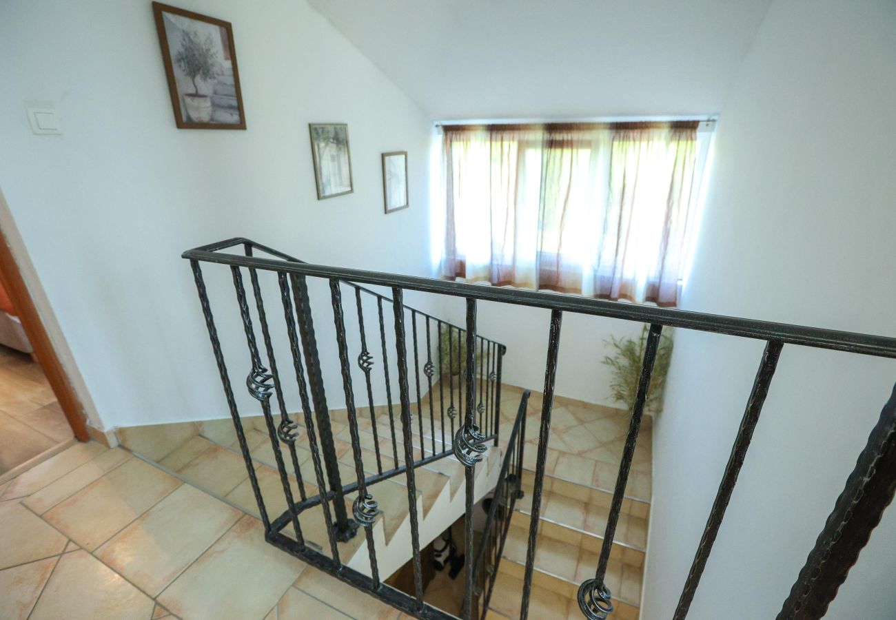 House in Donji Kašic - Holiday home Mandorla