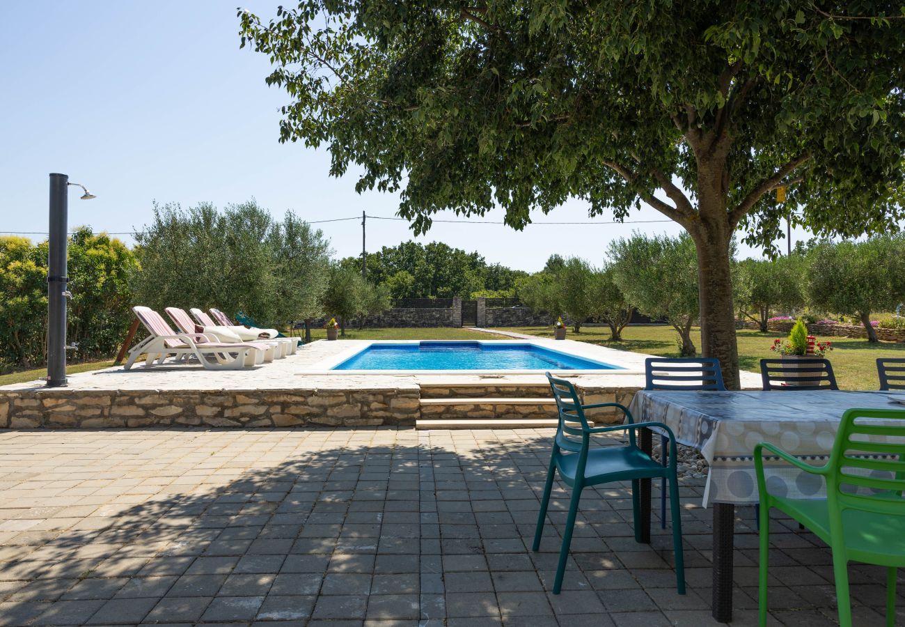 House in Donji Kašic - Holiday home Mandorla