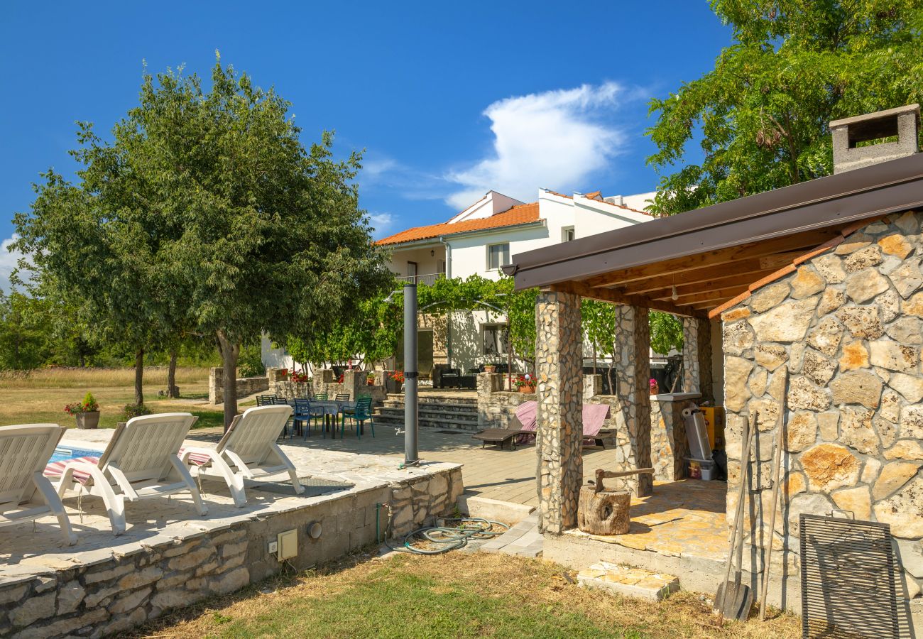 House in Donji Kašic - Holiday home Mandorla