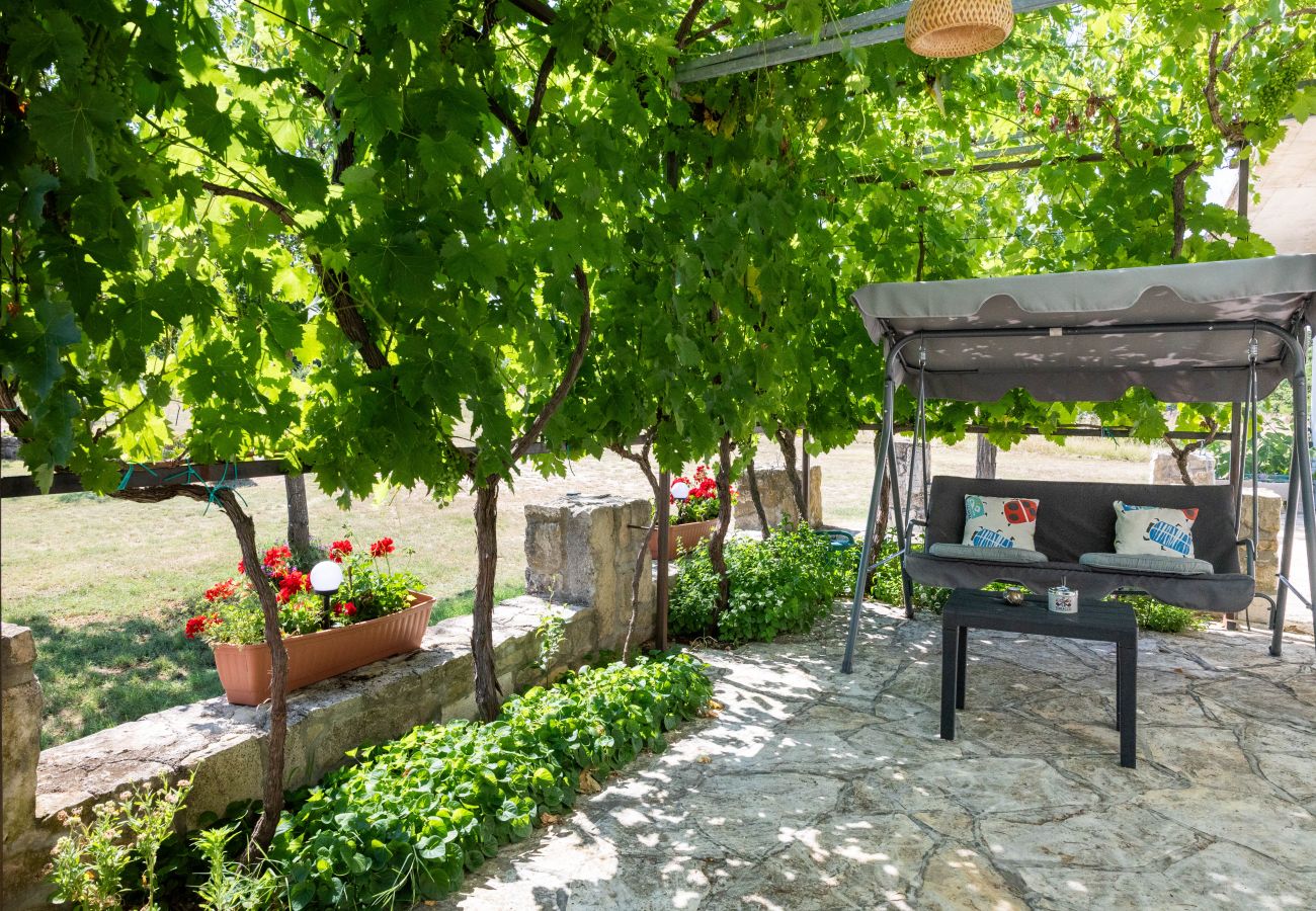 House in Donji Kašic - Holiday home Mandorla