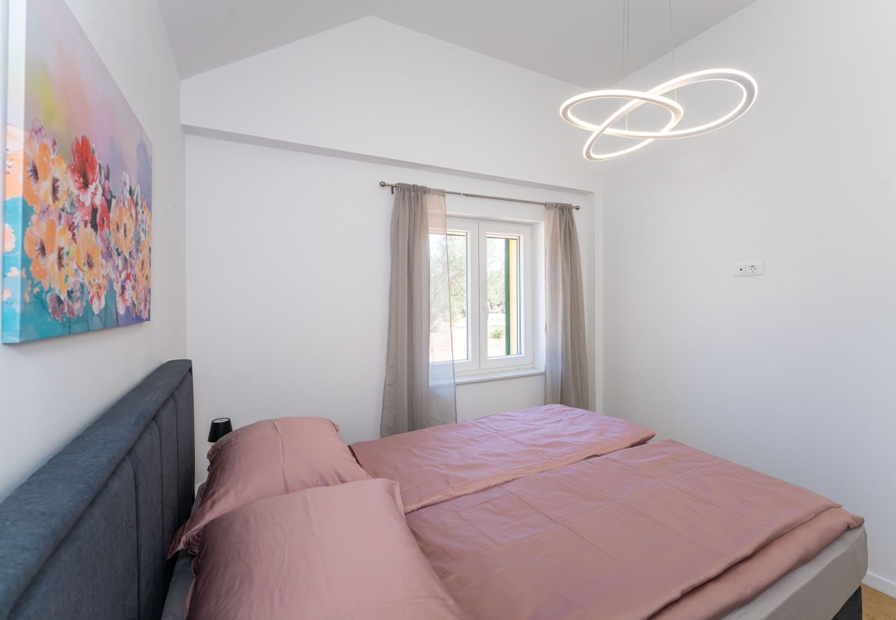 House in Šibenik-Ražine - Holiday Home Matija
