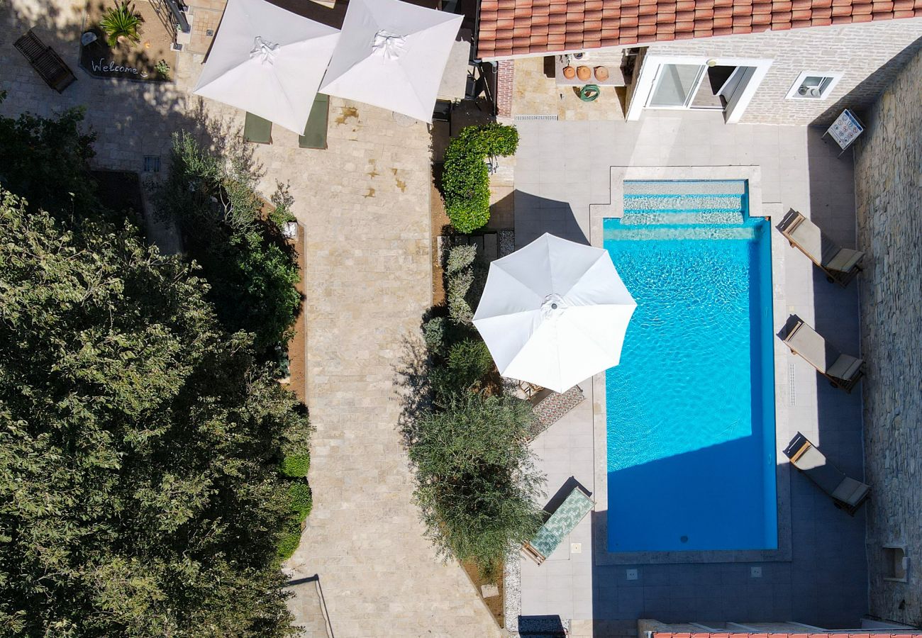 House in Smilcic - Authentic Villa Granar
