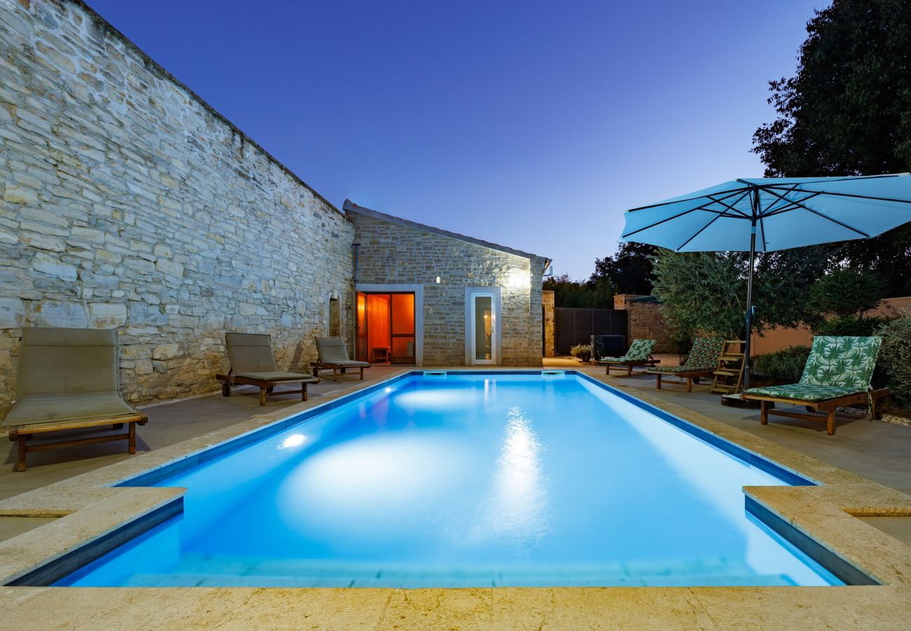 House in Smilcic - Authentic Villa Granar