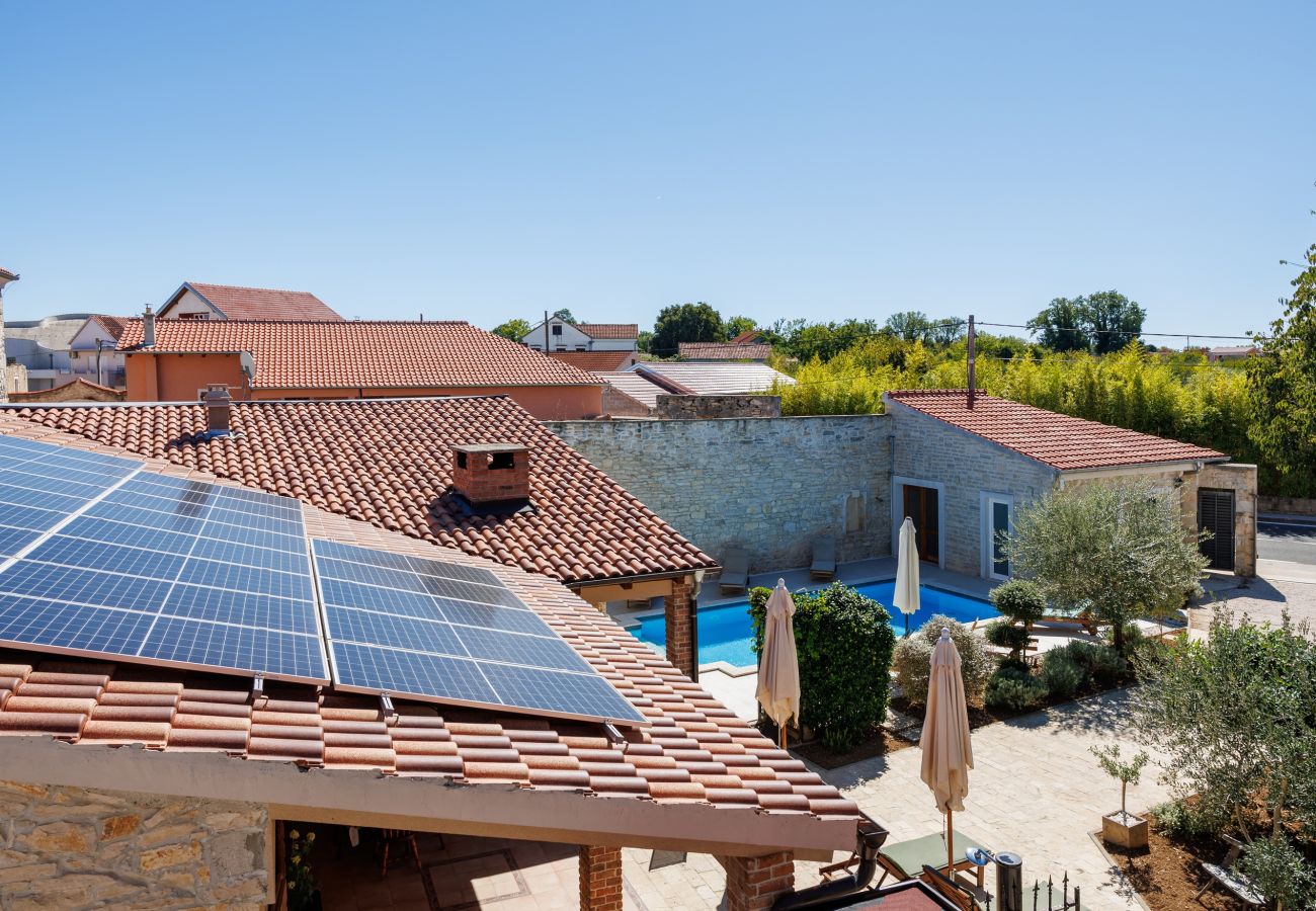 House in Smilcic - Authentic Villa Granar