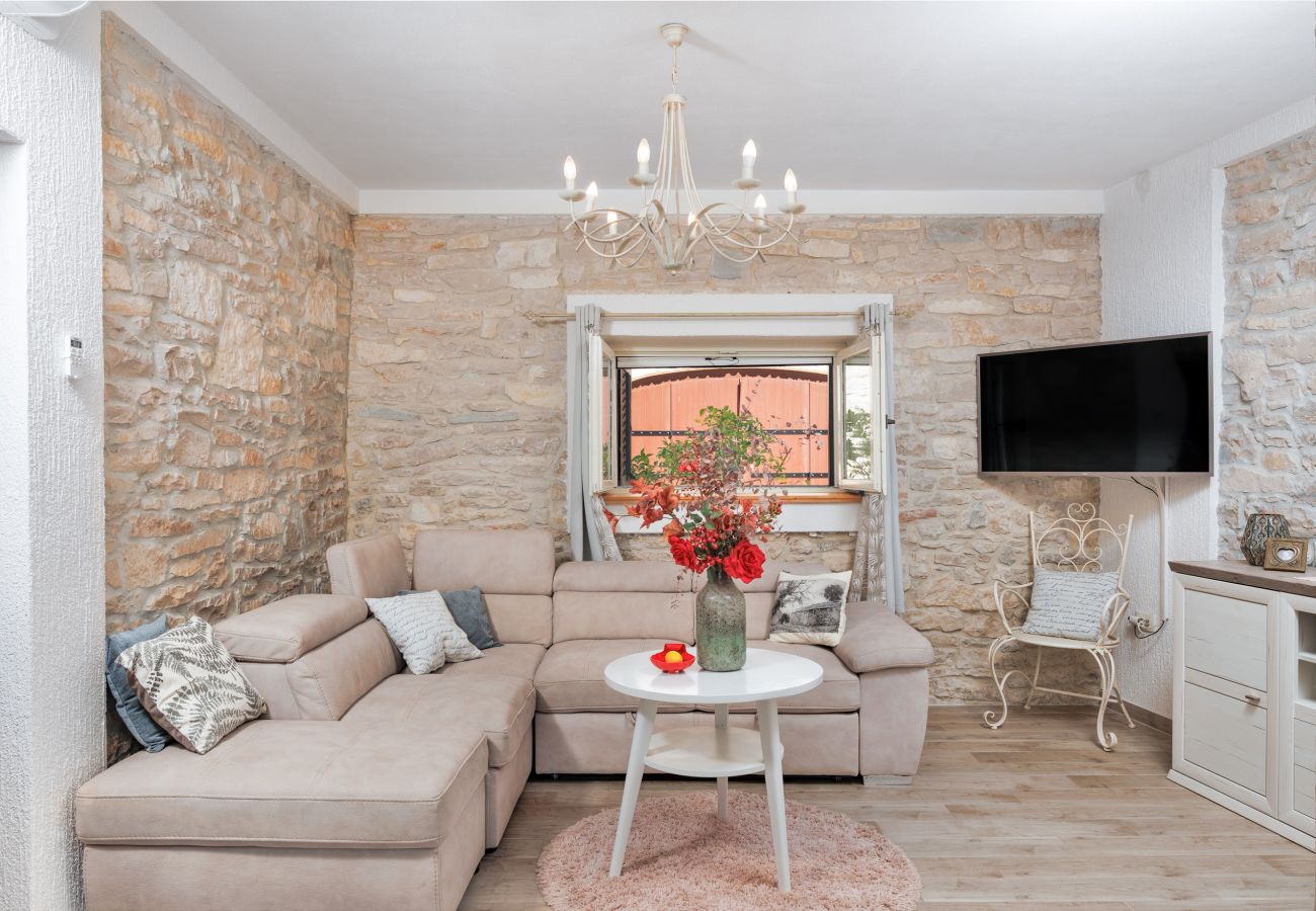 House in Smilcic - Authentic Villa Granar